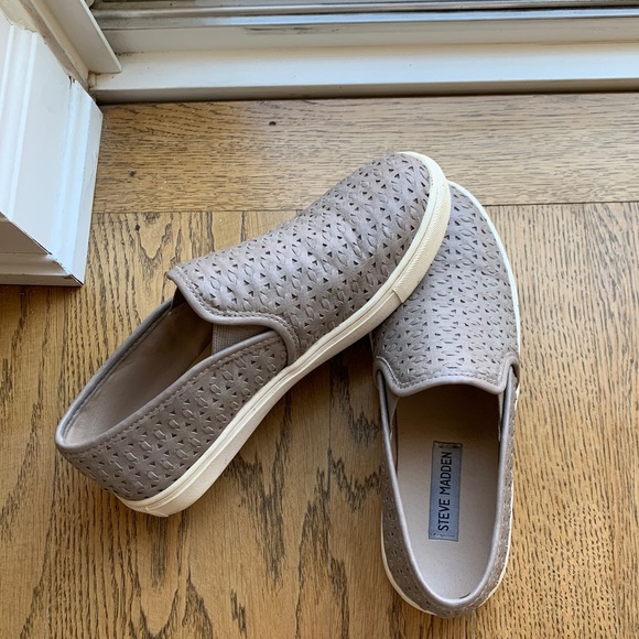 Steve Madden shoes - Picture 2 of 4